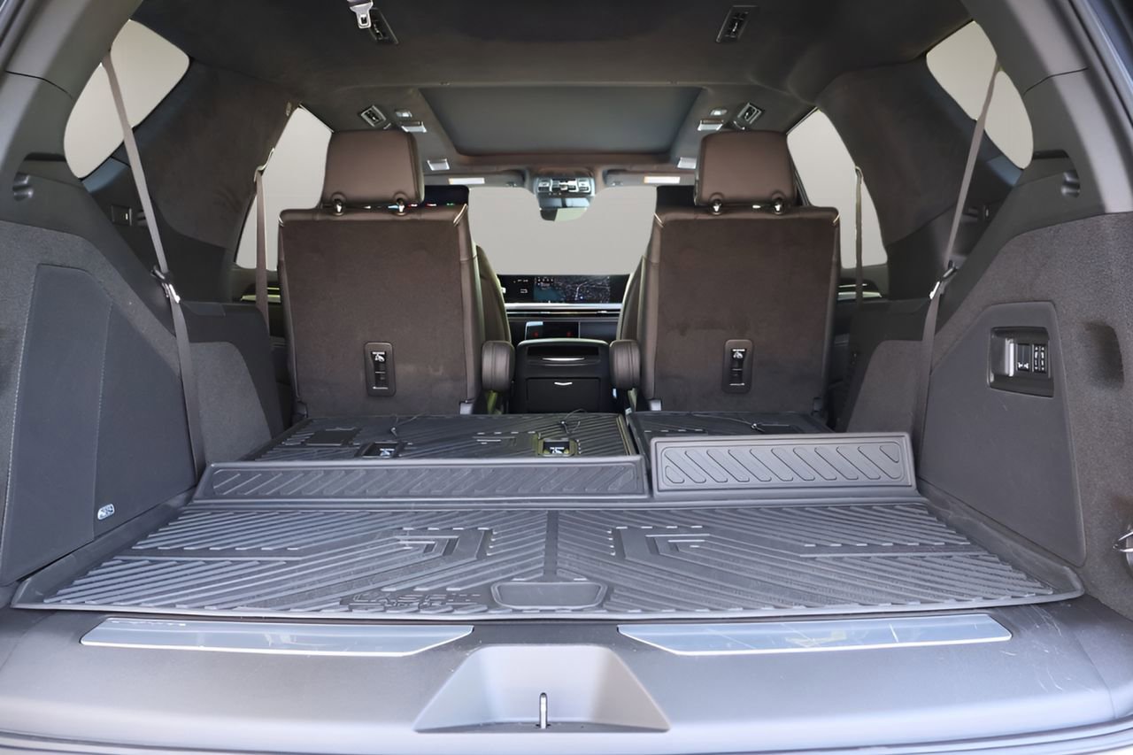 Certified 2026 Cadillac Escalade V w/ LPO, ONYX Package image 23