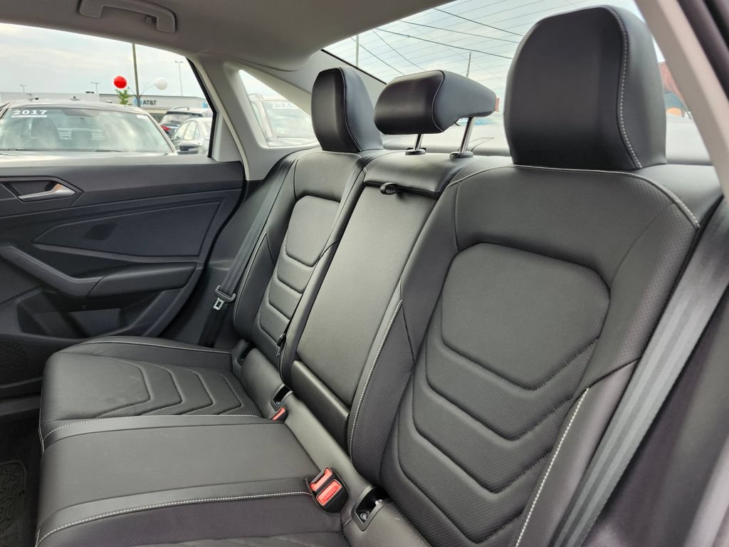 Certified 2024 Volkswagen Jetta SEL FWD image 8