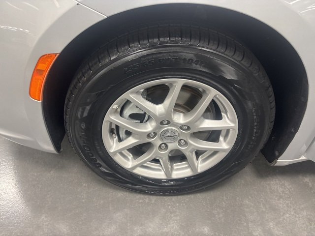 Used 2024 Chrysler Pacifica Touring-L image 26