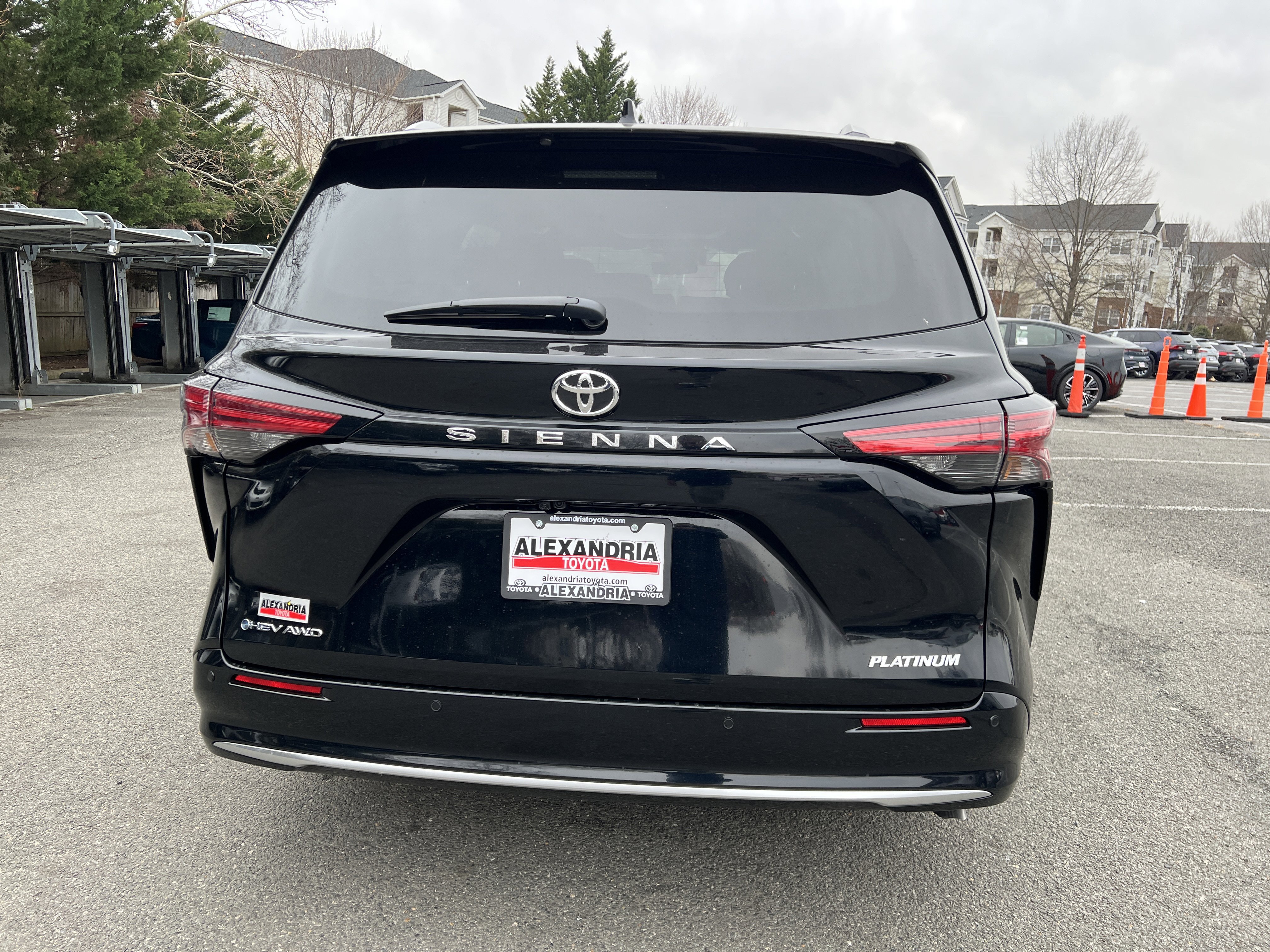 New 2026 Toyota Sienna Platinum image 5