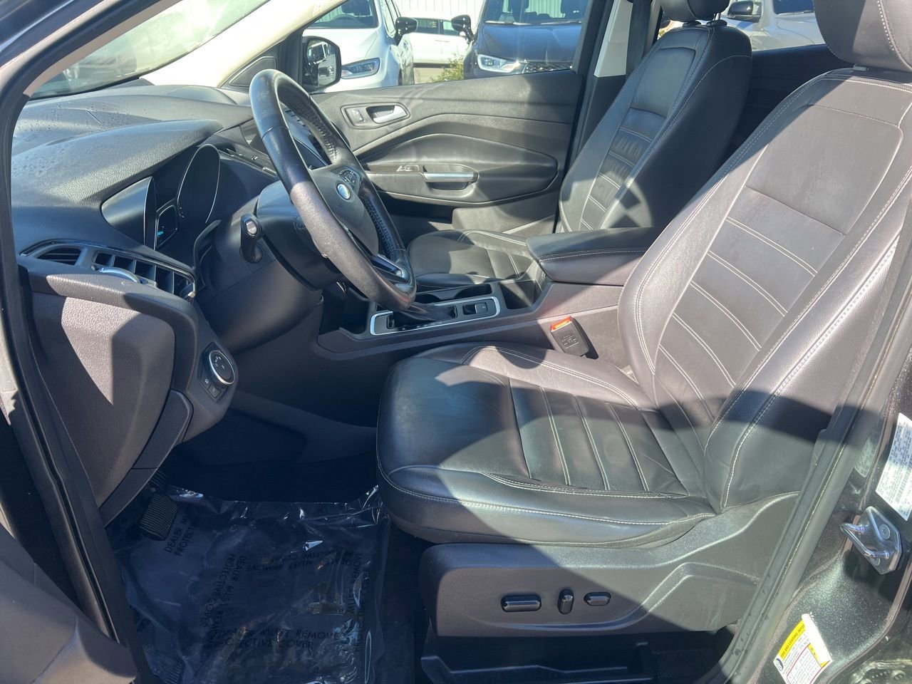 Used 2019 Ford Escape Titanium image 15