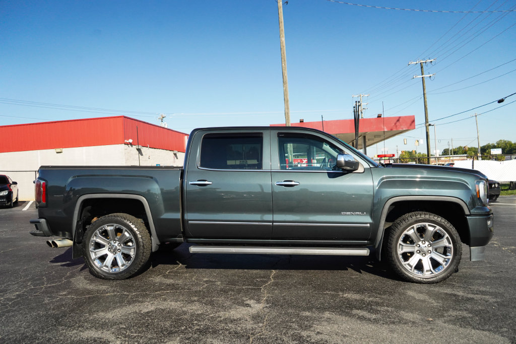 Used 2018 GMC Sierra 1500 Denali w/ Denali Ultimate Package AWD/4WD image 2