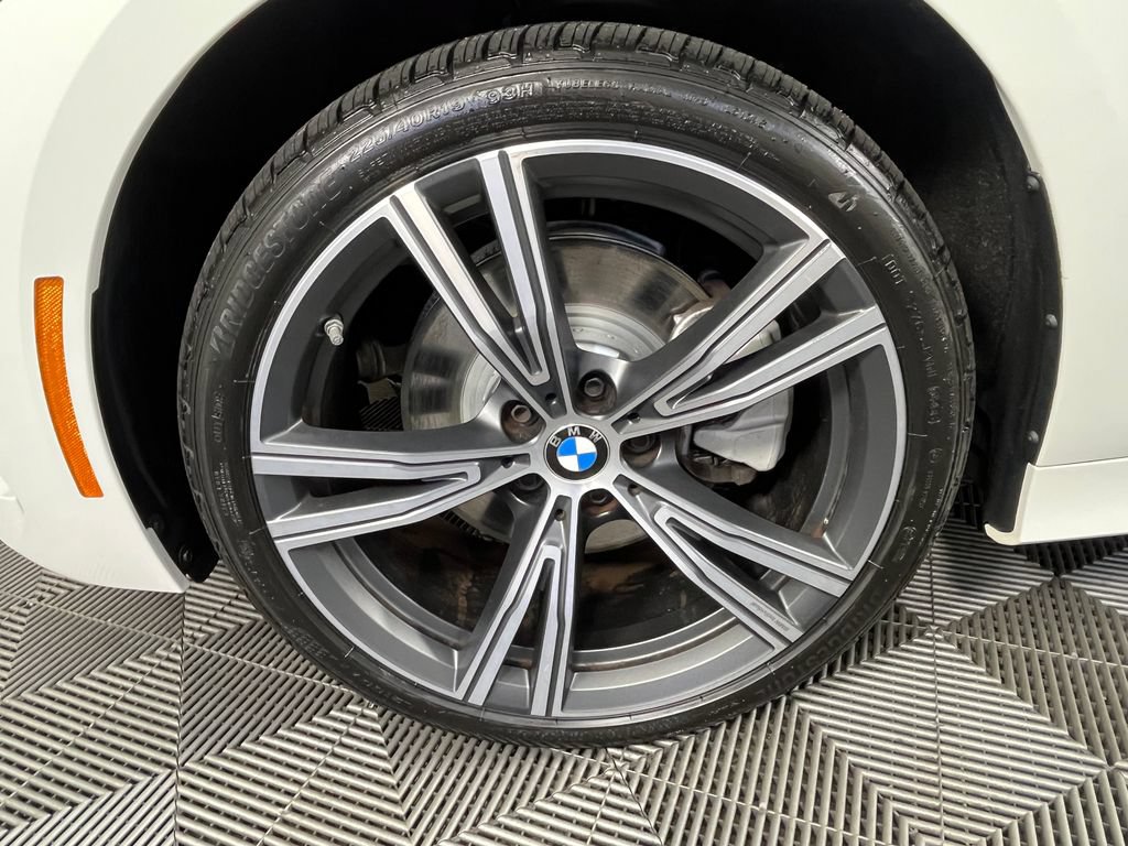 Certified 2024 BMW 330i xDrive Sedan w/ Convenience Package AWD/4WD image 14