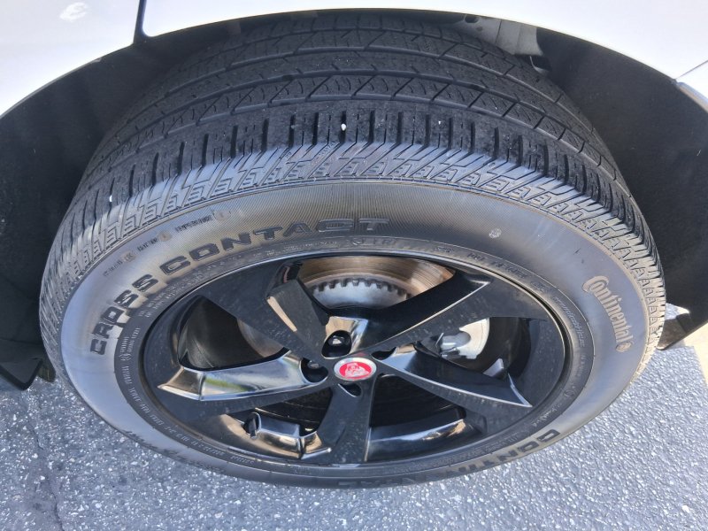 Used 2023 Jaguar F-PACE S AWD/4WD image 18