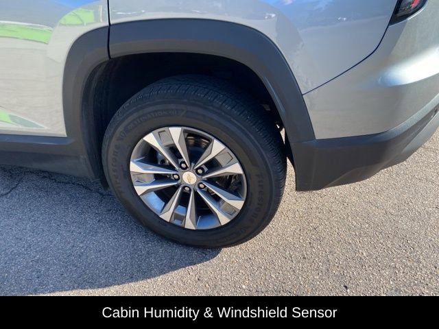 Used 2025 Chevrolet Equinox LT w/ Convenience Package II image 11