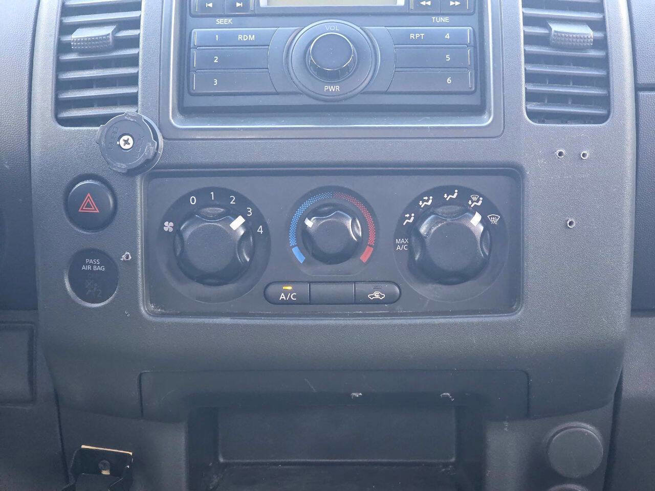 Used 2008 Nissan Frontier XE w/ XE Preferred Pkg image 24