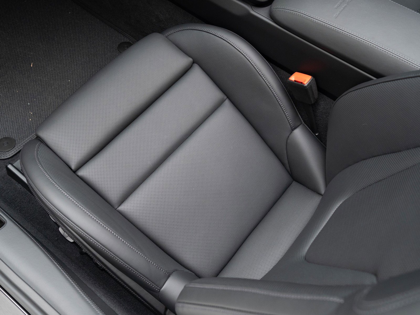 Certified 2026 Porsche 911 GTS image 18