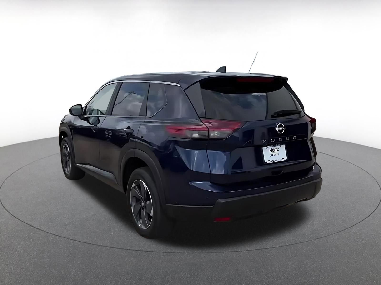 Used 2025 Nissan Rogue SV FWD image 11