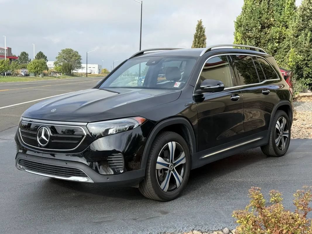 Used 2023 Mercedes-Benz EQB 350 4MATIC SUV w/ Pinnacle Package image 39