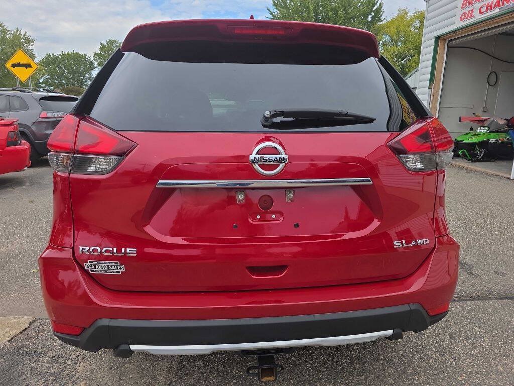 Used 2017 Nissan Rogue Platinum AWD/4WD image 4