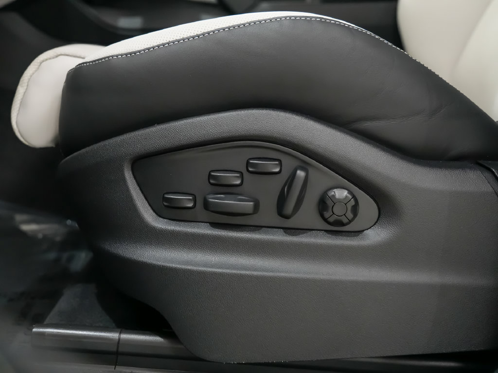 New 2026 Porsche Cayenne GTS AWD/4WD image 20