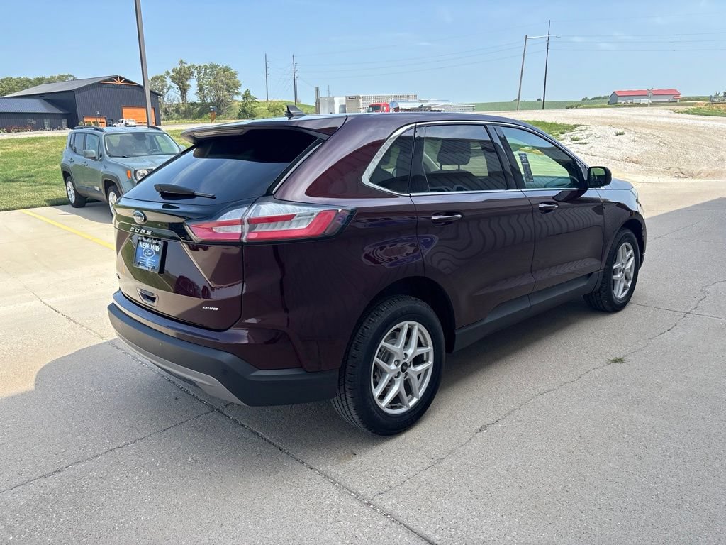 Certified 2023 Ford Edge SEL w/ Convenience Package AWD/4WD image 4