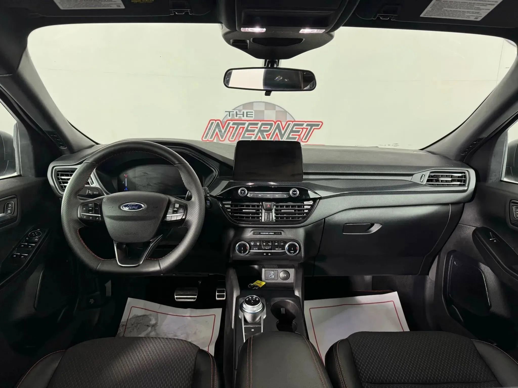 Used 2023 Ford Escape ST-Line image 11