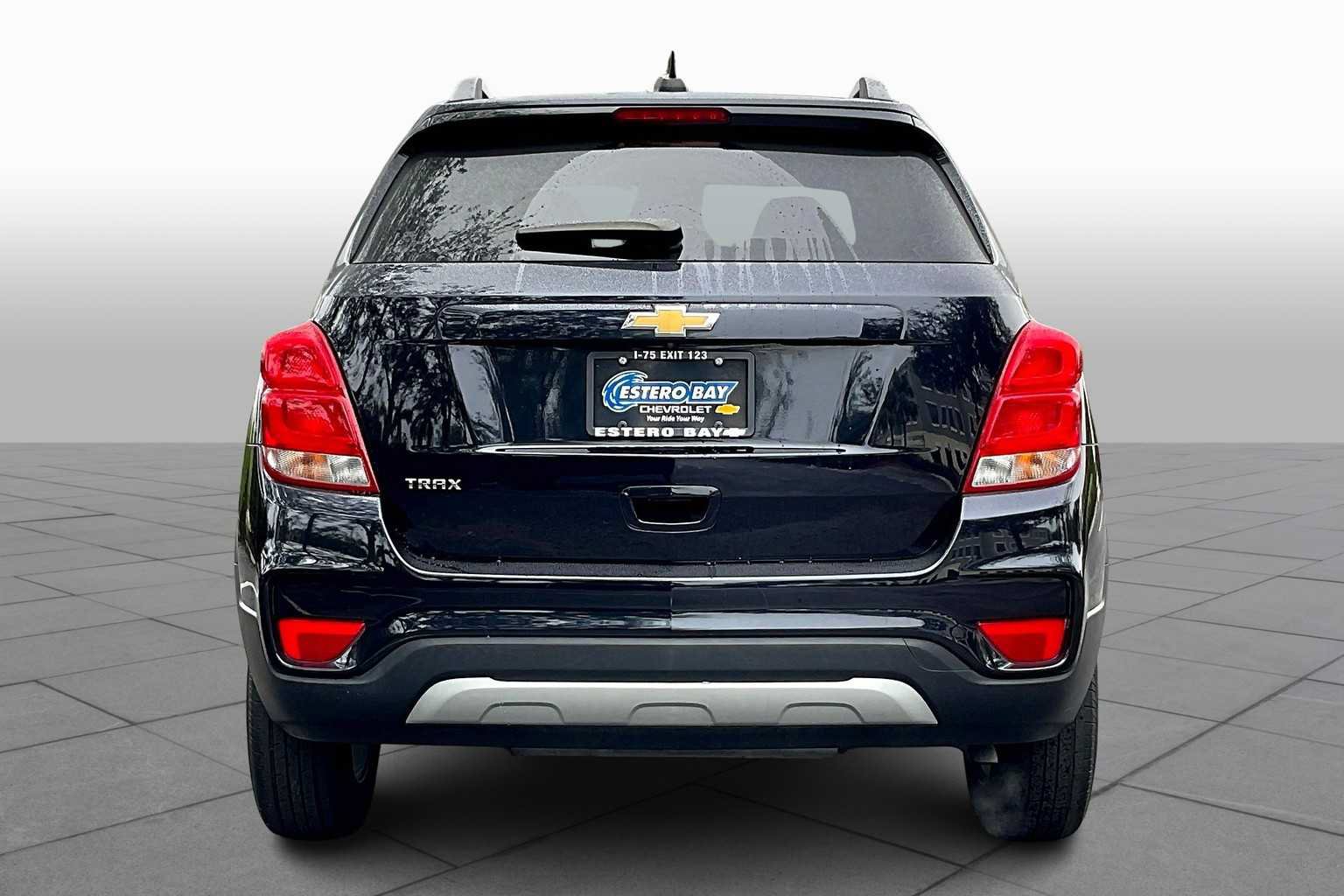 Certified 2022 Chevrolet Trax LT w/ LT Convenience Package FWD image 5
