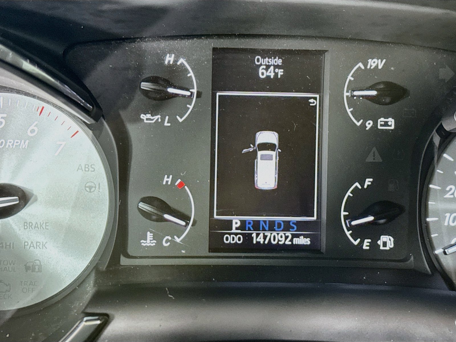 Used 2020 Toyota Sequoia Limited w/ Safety & Convenience Package AWD/4WD image 12