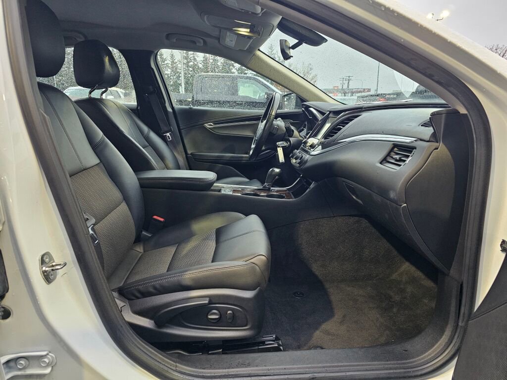 Used 2015 Chevrolet Impala LT FWD image 12