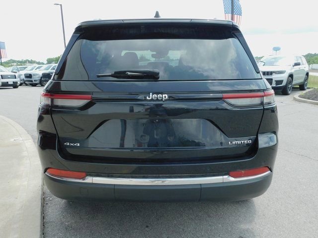 Used 2023 Jeep Grand Cherokee Limited image 27