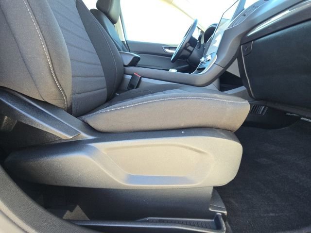 Used 2024 Ford Edge SE image 17