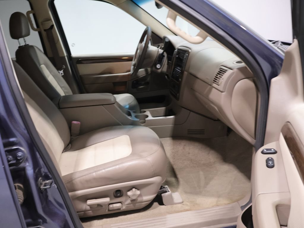 Used 2004 Ford Explorer Eddie Bauer AWD/4WD image 24