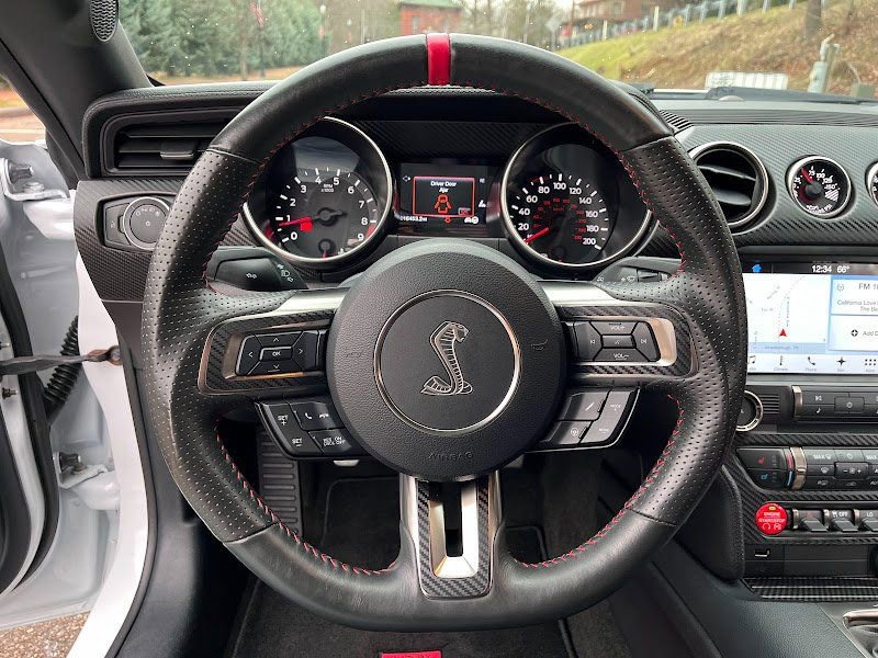 Used 2016 Ford Mustang Shelby GT350 w/ Technology Package image 13