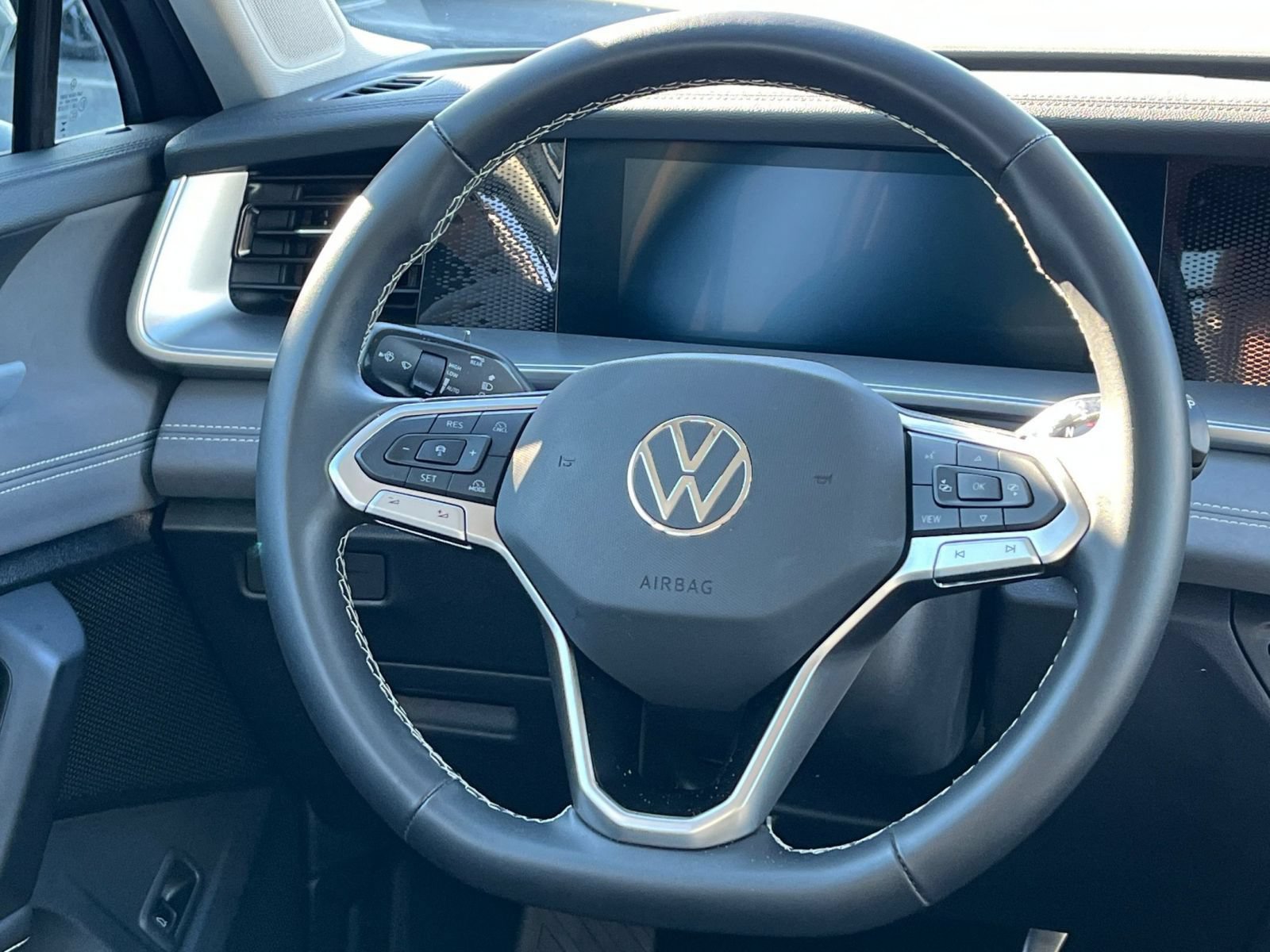 Used 2026 Volkswagen Tiguan SE FWD image 29