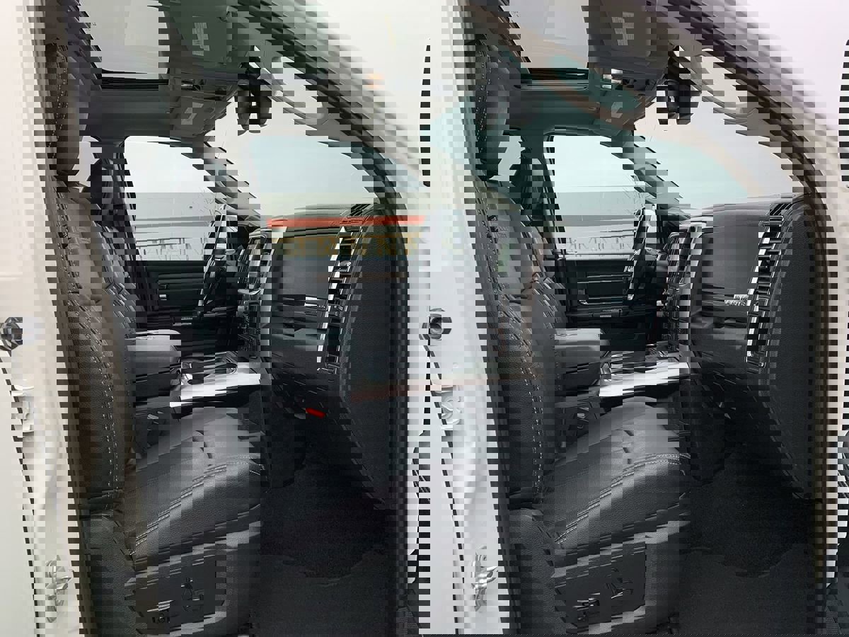 Used 2018 RAM 1500 Laramie image 33