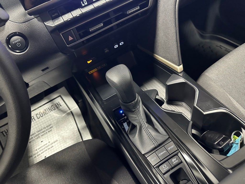 Used 2026 Toyota Camry LE FWD image 40