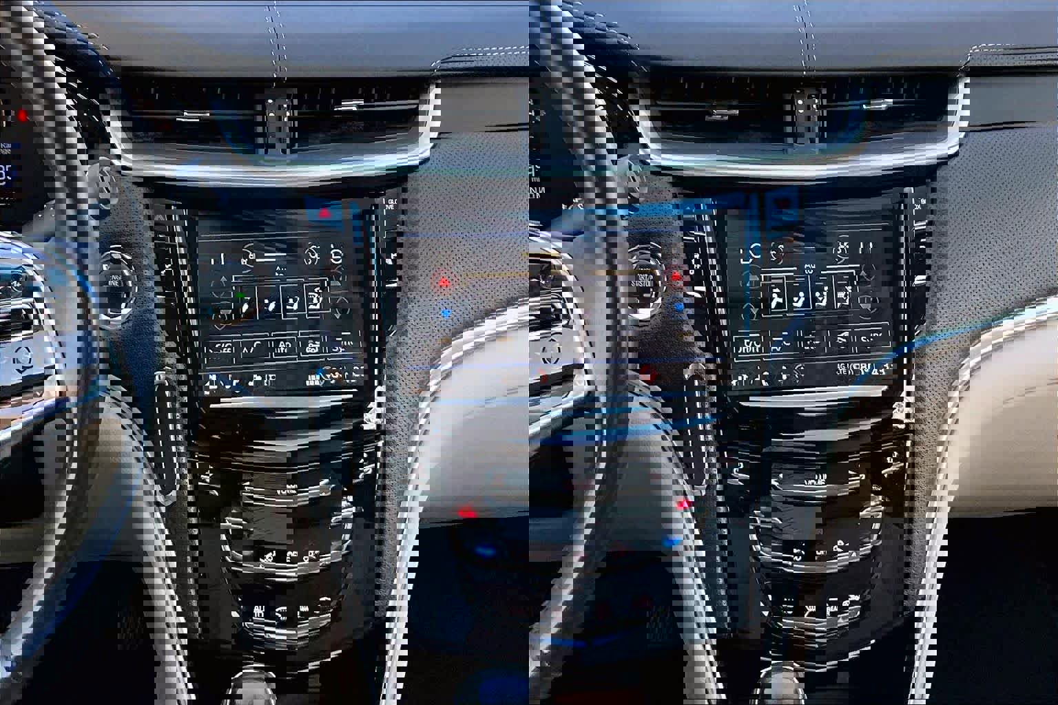 Used 2019 Cadillac XTS image 7