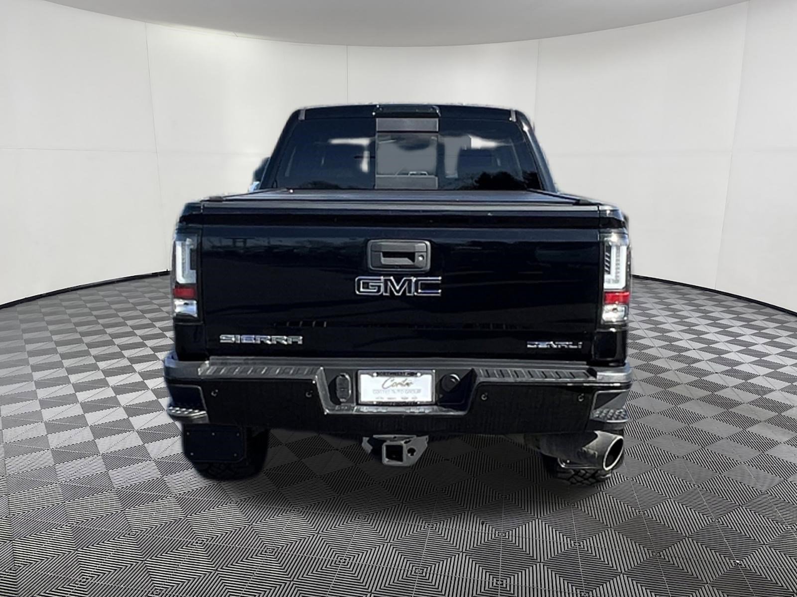 Used 2018 GMC Sierra 3500 Denali image 5