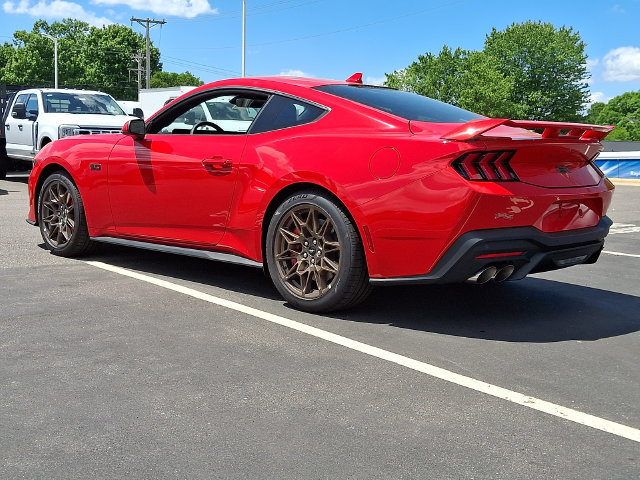 New 2026 Ford Mustang GT Premium w/ GT Performance Package RWD image 5