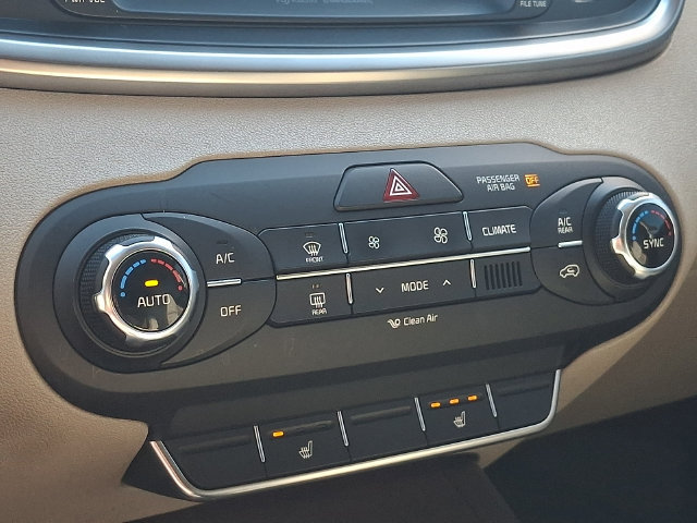 Used 2018 Kia Sorento EX AWD/4WD image 16