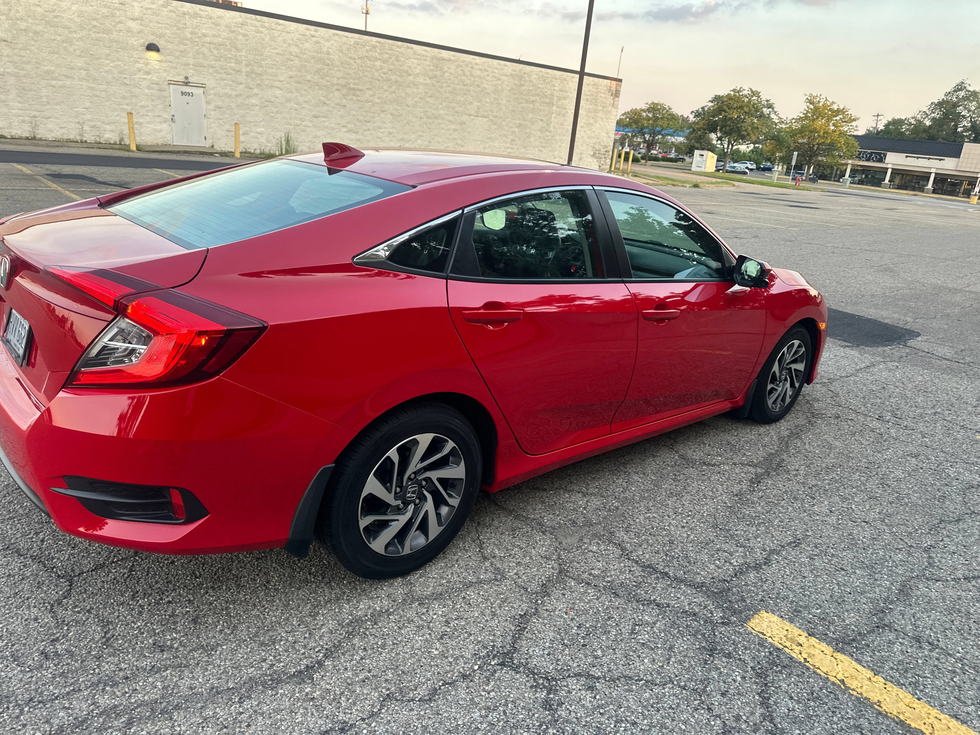 Used 2018 Honda Civic EX image 13