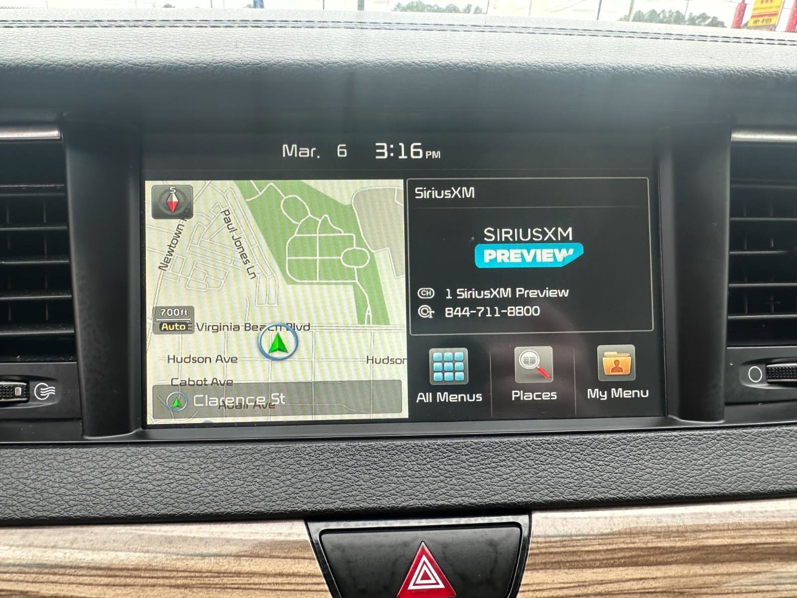 Used 2017 Kia Cadenza Premium w/ Luxury Package image 13