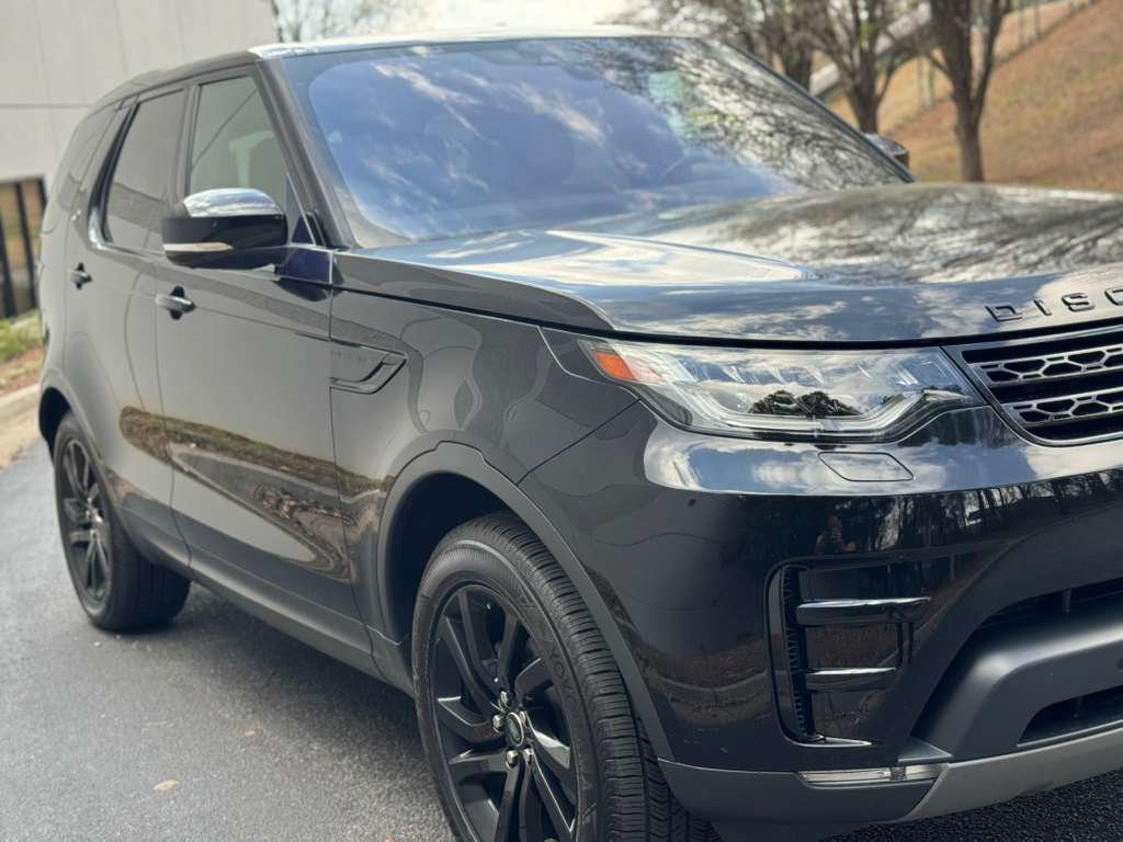 Used 2017 Land Rover Discovery HSE AWD/4WD image 10