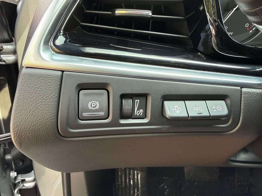 Used 2025 Cadillac XT6 Premium Luxury w/ Platinum Package AWD/4WD image 30