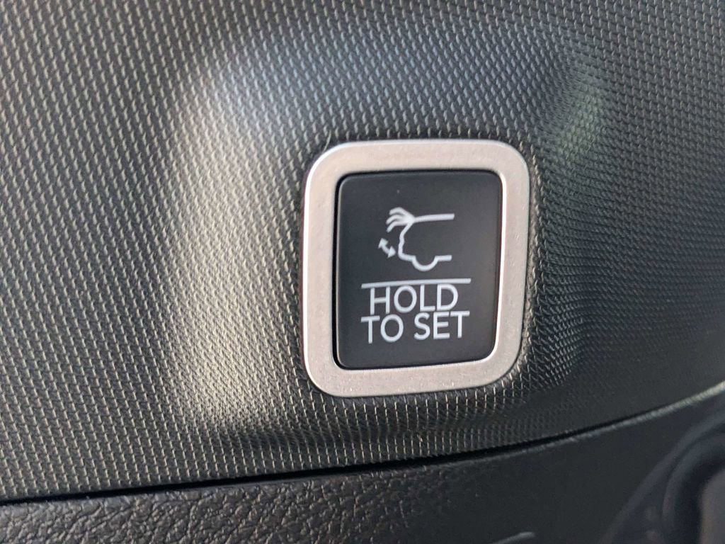 New 2026 Jeep Grand Cherokee Limited AWD/4WD image 14