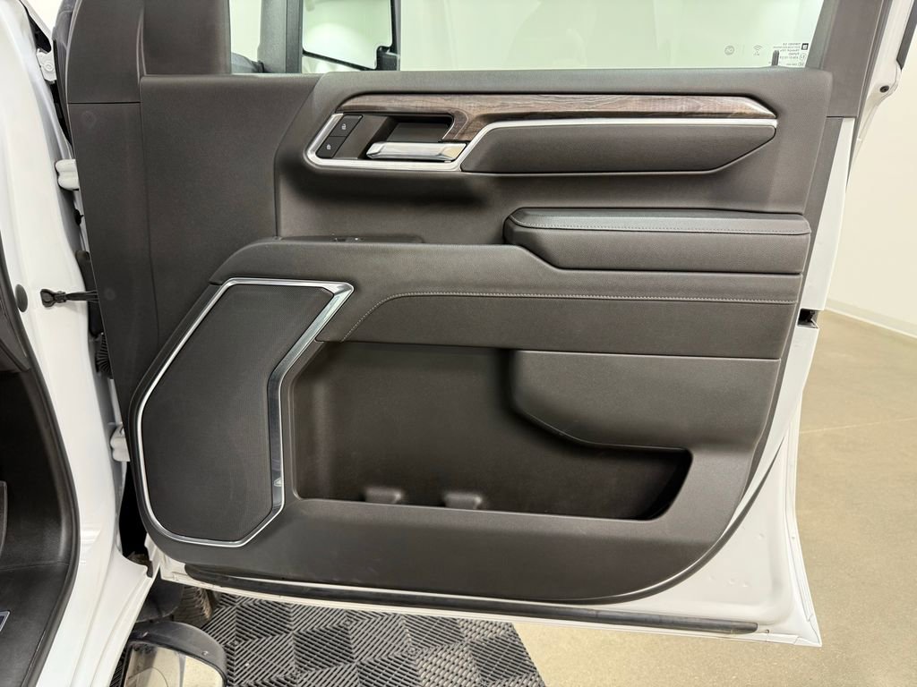 Used 2024 Chevrolet Silverado 2500 LTZ image 36