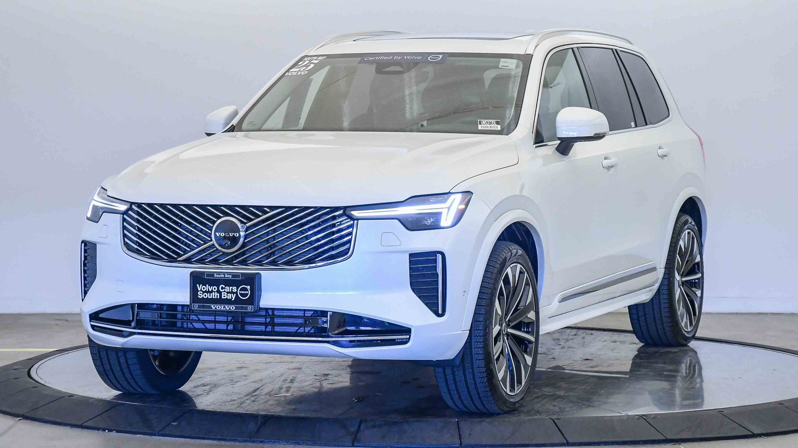 Certified 2025 Volvo XC90 B6 Plus w/ Protection Package Premier image 1