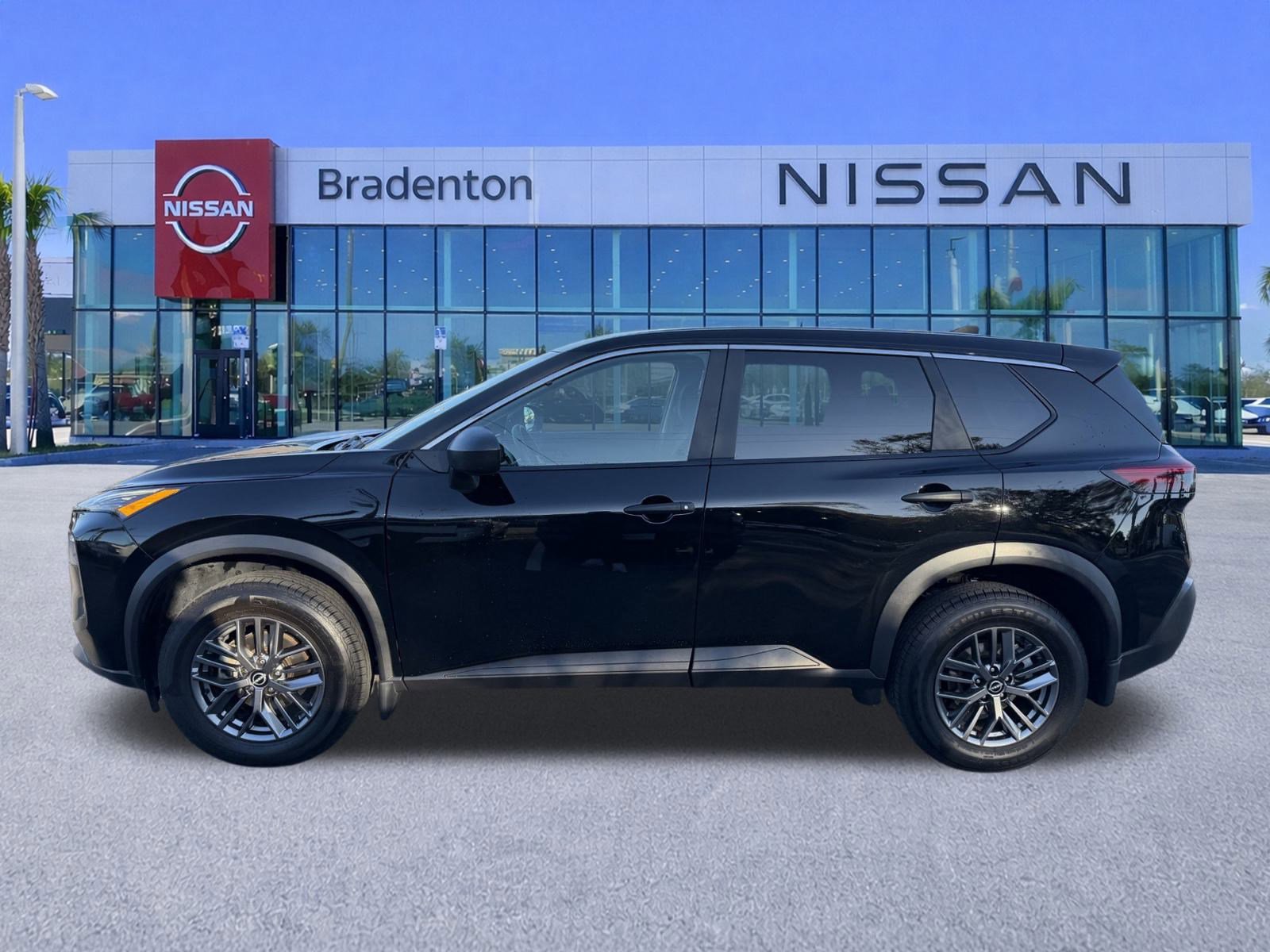 Certified 2023 Nissan Rogue S image 8