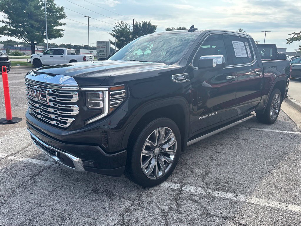 Used 2023 GMC Sierra 1500 Denali w/ Denali Reserve Package AWD/4WD image 13