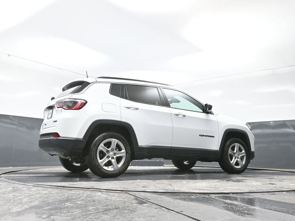 Used 2024 Jeep Compass Latitude image 47