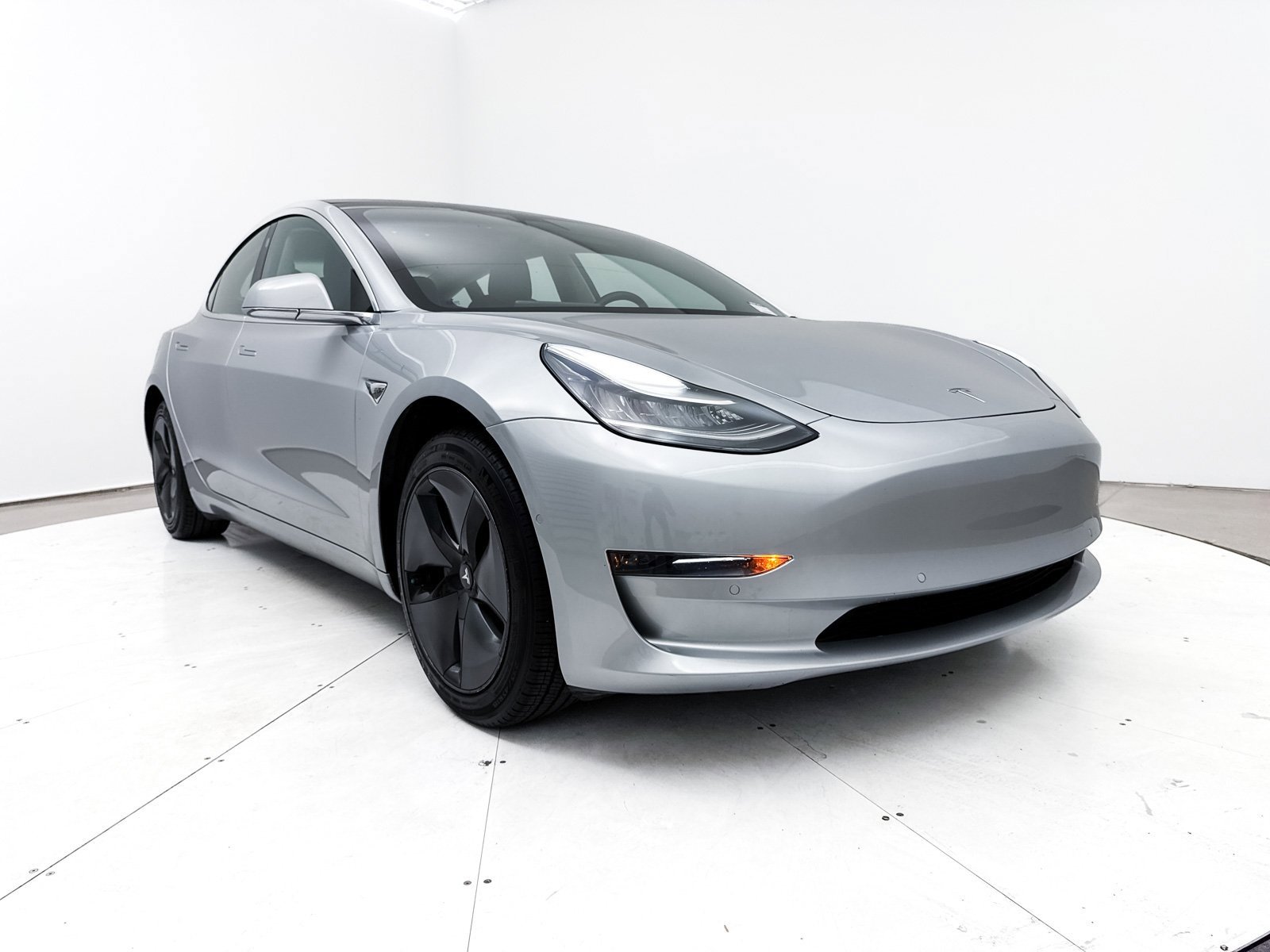 Used 2018 Tesla Model 3 Long Range image 10