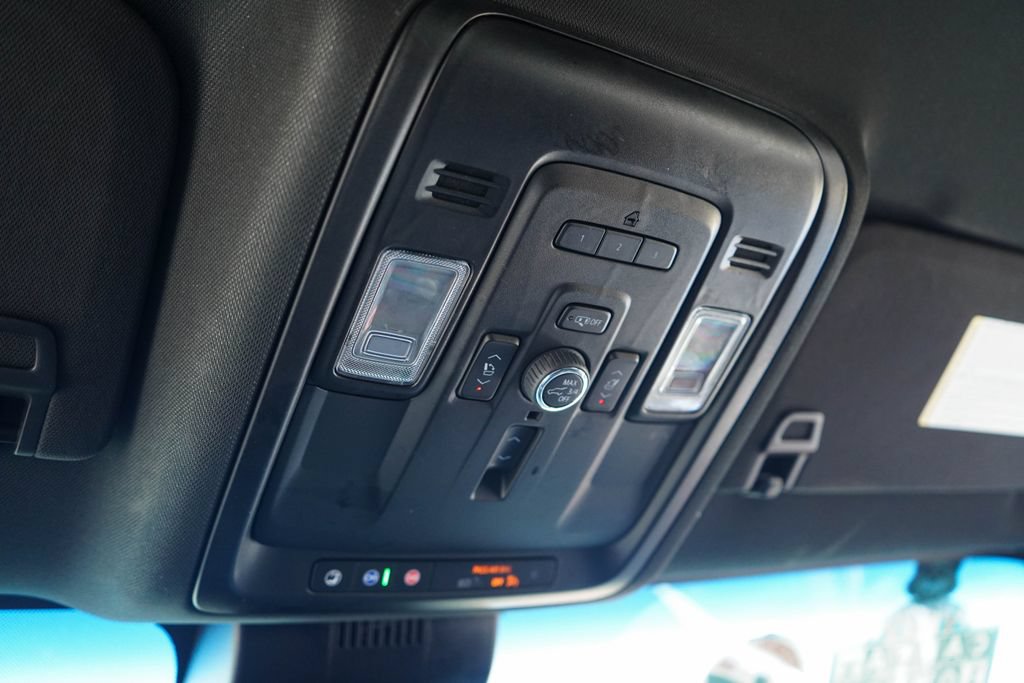 Used 2023 Chevrolet Suburban Premier AWD/4WD image 11