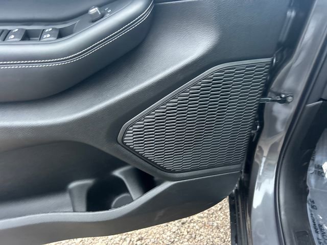 New 2025 Jeep Grand Cherokee Limited w/ Luxury Tech Group II image 14