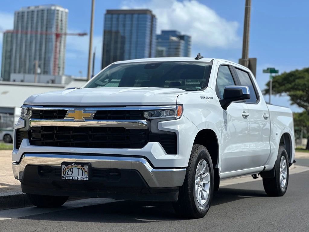 Used 2025 Chevrolet Silverado 1500 LT image 1