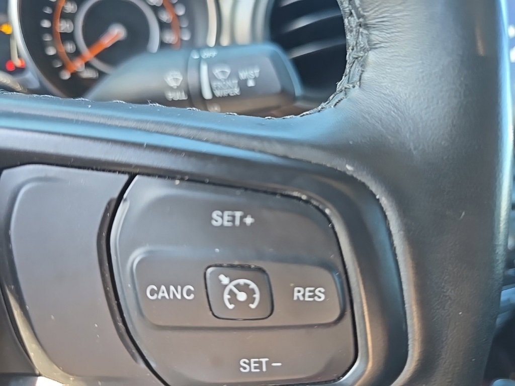 Certified 2022 Jeep Gladiator Willys image 24