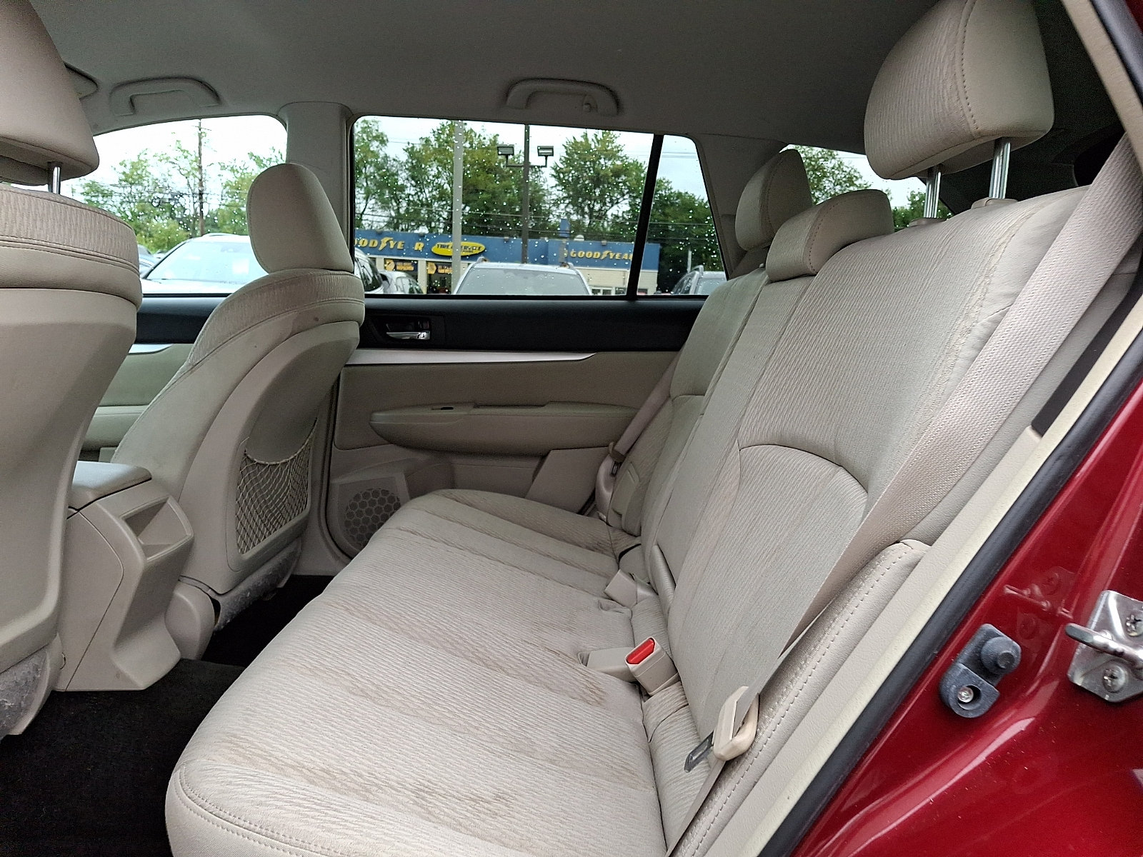 Used 2011 Subaru Outback 2.5i Premium AWD/4WD image 10