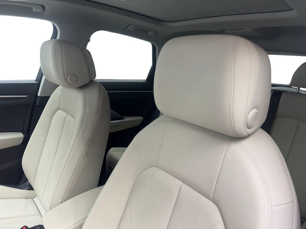 Used 2022 Audi Q3 2.0T Premium w/ Convenience Package image 28