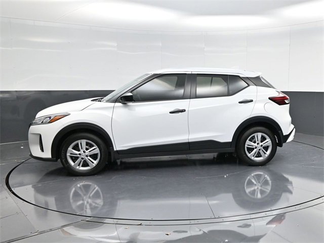 Used 2025 Nissan Kicks Play S image 6