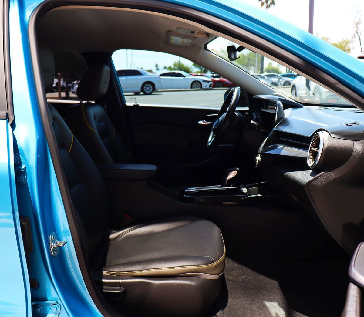 Used 2025 Chevrolet Trax ACTIV w/ Driver Confidence Package FWD image 30